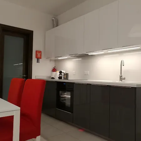 Mercury Gardens Apartment *